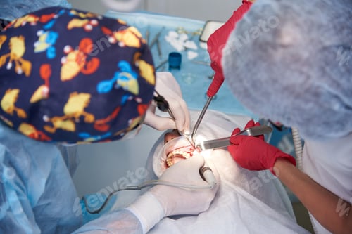 Preview: Surgery in a dental clinic