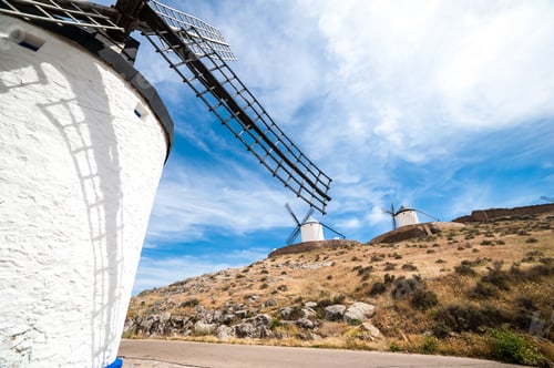 Preview: windmills in Consuegra