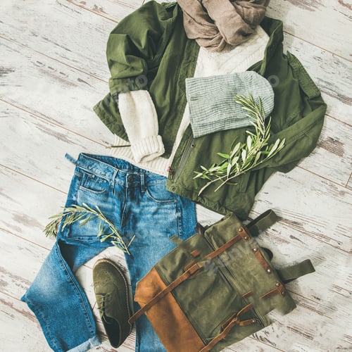 Preview: Flat-lay of Fall lady' s outfit on parquet, square crop