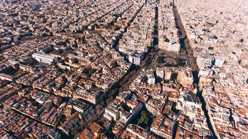 Preview: Picturesque scenery of city district