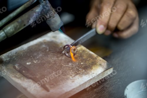 Preview: precious stones processing
