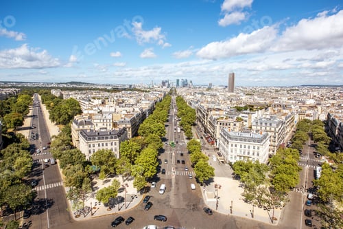 Preview: Cityscape view of Paris
