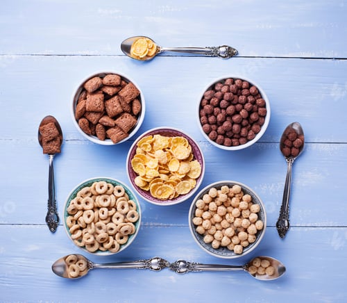 Preview: Selection of various corn flakes for breakfast