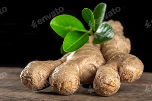 Preview: Fresh ginger on wooden background