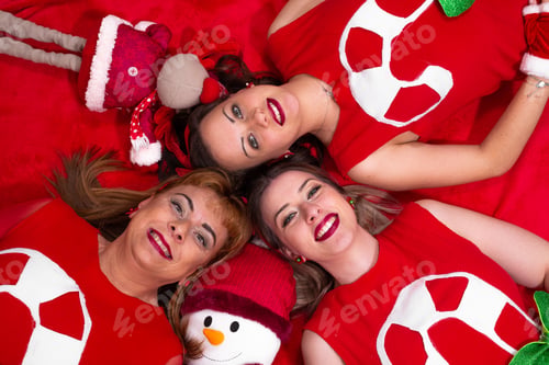 Preview: Portrait of three women in christmas mood