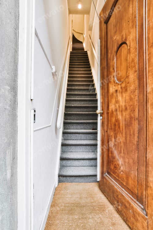 Preview: Luxury staircase hall