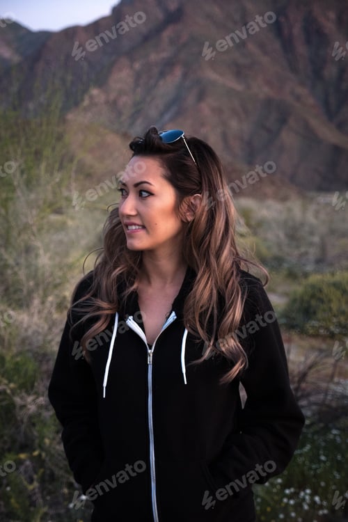 Preview: Desert life