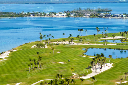 Preview: Oceanfront golf course in sunny Florida.