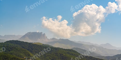Vorschau: View of the top of Mount Kapaz in Azerbaijan