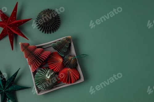 Preview: Scandinavian christmas paper honeycomb ornaments in the box.