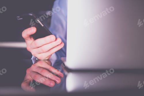 Preview: Office Worker with Smartphone