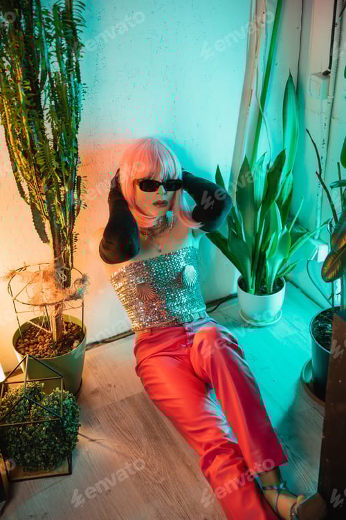 Preview: Person with Pink Wig and Sequined Top Posing