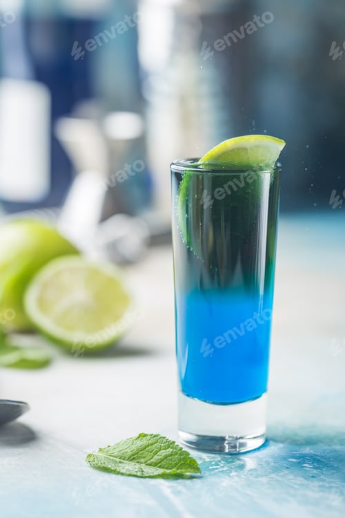Preview: A blue layer alcoholic cocktail