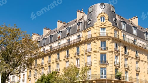Preview: Paris, beautiful building