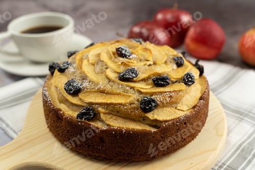 Preview: Apple cinnamon cake with raisin