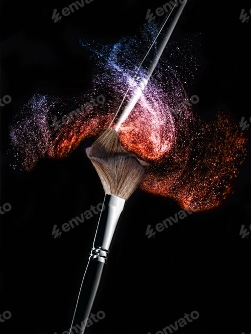 Preview: Make up brushes spilling powder