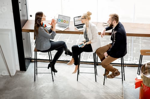 Preview: Business people in the cafe