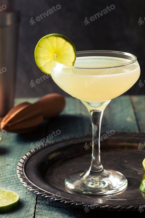 Preview: Classic Lime Daiquiri Cocktail