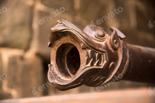 Preview: Ancient historic cannon at Daulatabad Fort in Maharashtra, India