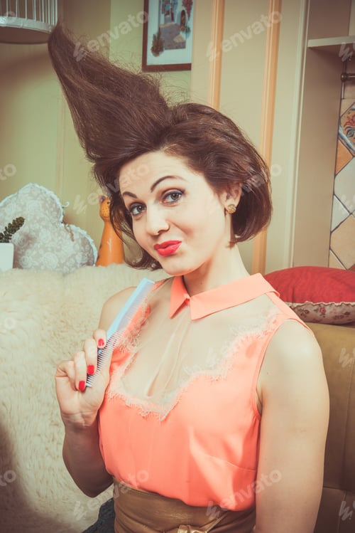 Preview: Hairdresser Makes Hairstyle