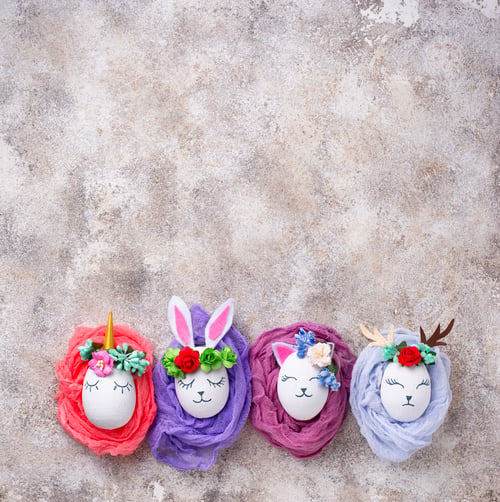 Vista previa: Easter eggs in shape of bunny, cat and deer