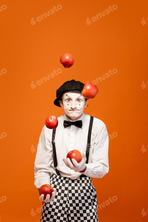 Preview: Pantomime on the orange background