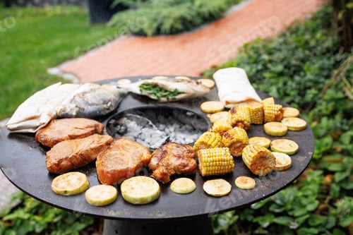 Preview: Delicious Grilled Meats and Vegetables in Garden