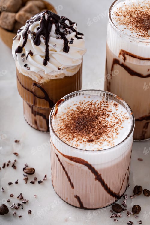 Preview: Mocha latte and iced frappe, refreshing and sweet coffee drinks