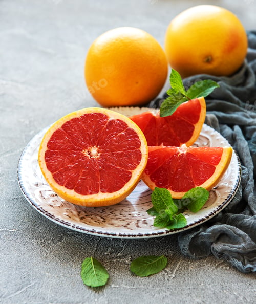 Preview: Plate with grapefruits