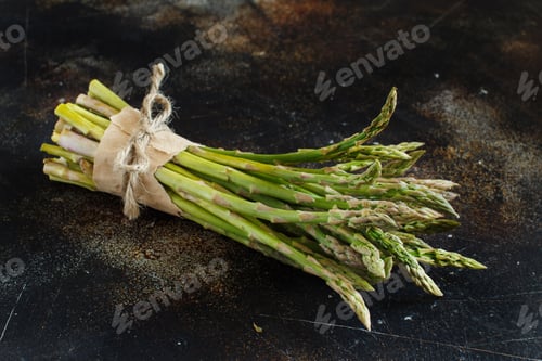 Preview: Fresh raw asparagus spears