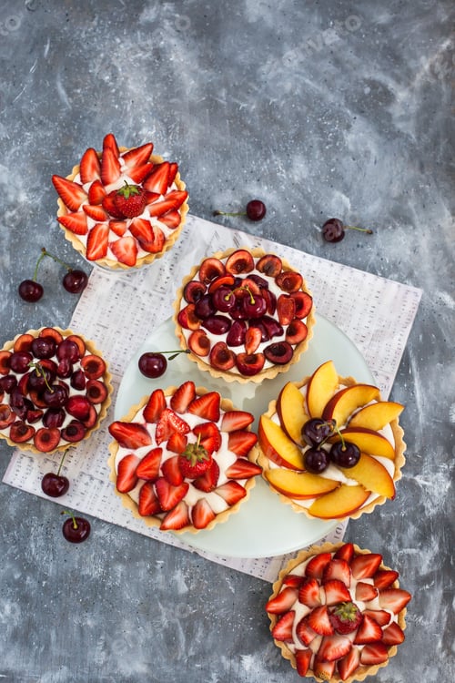 Preview: Strawberry, cherry and peach tartlets