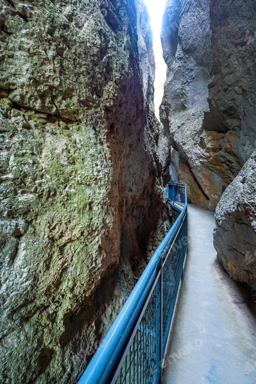 Preview: Gorge of La Yecla, Burgos, Spain
