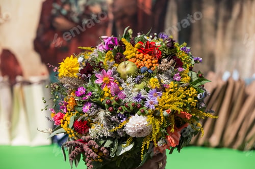 Preview: beautiful bouquets of flowers and herbs