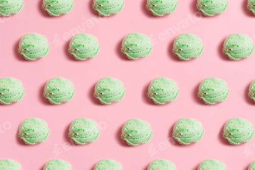 Preview: Seamless pattern of balls of natural colorful ice cream on a pink background