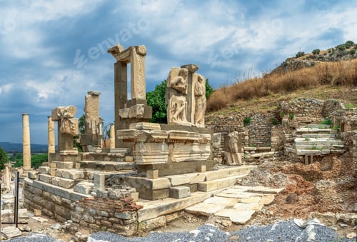 Preview: Polyphemus statues in the ancient Ephesus, Turkey