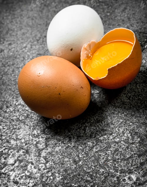 Preview: Fresh chicken eggs.