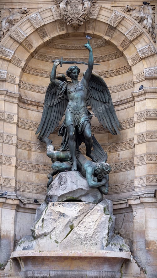 Preview: Vertical shot of the Fontaine Saint-Michel in Paris