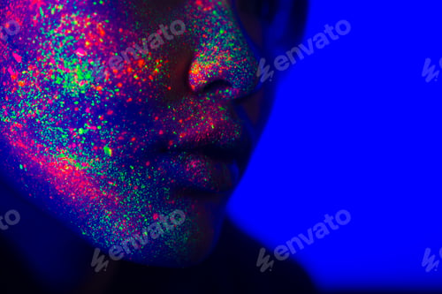 Preview: Fashion model with fluo painting on the face