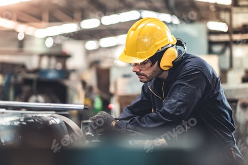 Preview: FACTORY WORKER