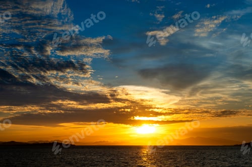 Preview: Sunset in the ocean