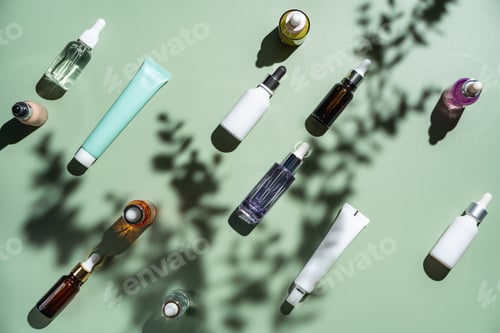 Preview: Bottles with serum or oil