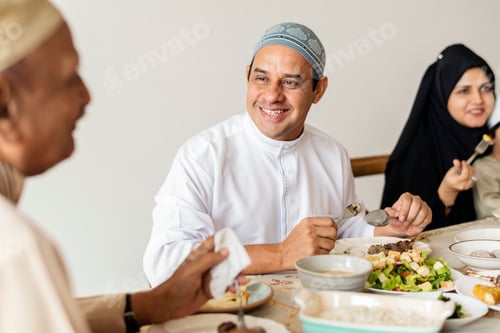 Preview: Muslim family having a Ramadan feast