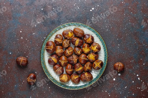 Preview: Tasty roasted organic chestnuts.