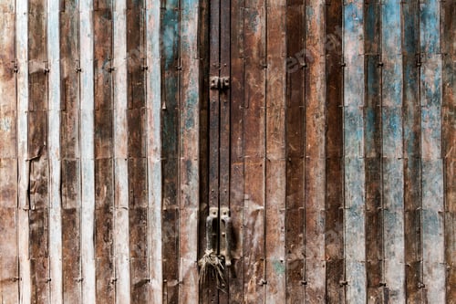 Preview: Rusty door