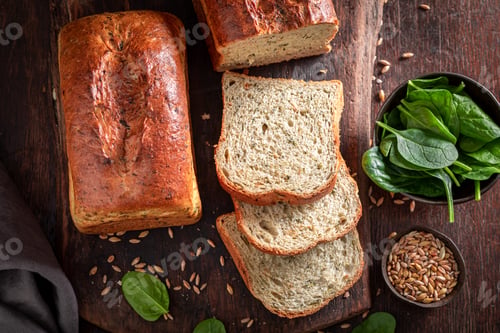 Preview: Homemade and healthy spinach bread made of wheat and leaves.