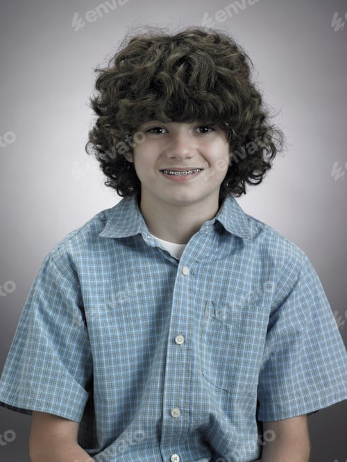 Vista previa: Portrait of a teenage boy