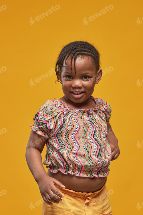Preview: African little girl portrait