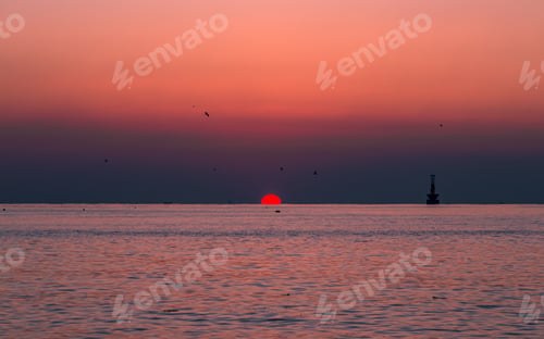 Preview: gloomy sunrise ove the Sea in Busan