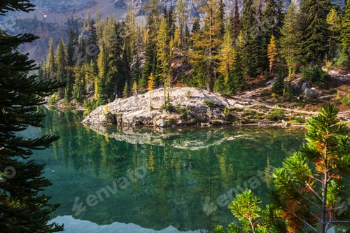 Preview: Alpine lake