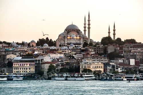 Preview: Istanbul's ocean with cruise ship